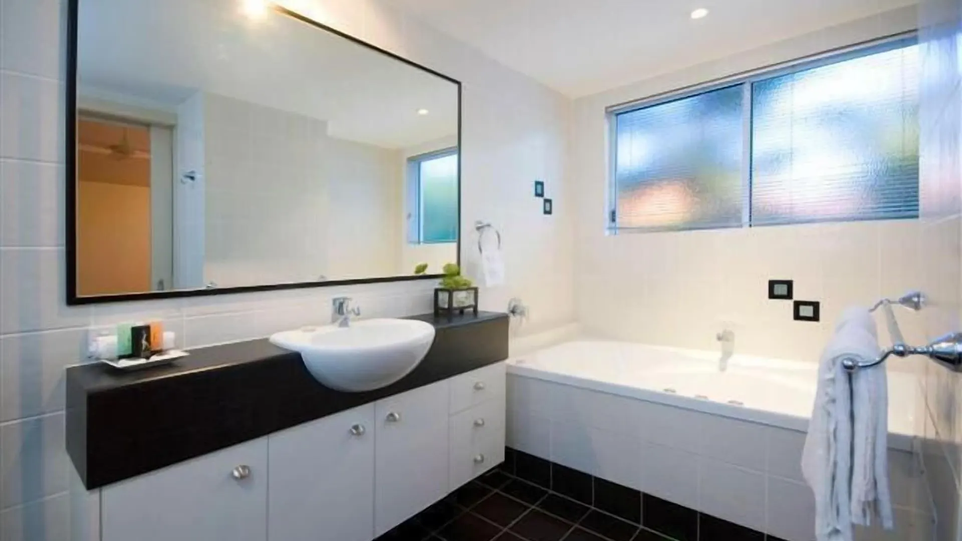 Myconos Resort Maroochydore 4*,  Australia