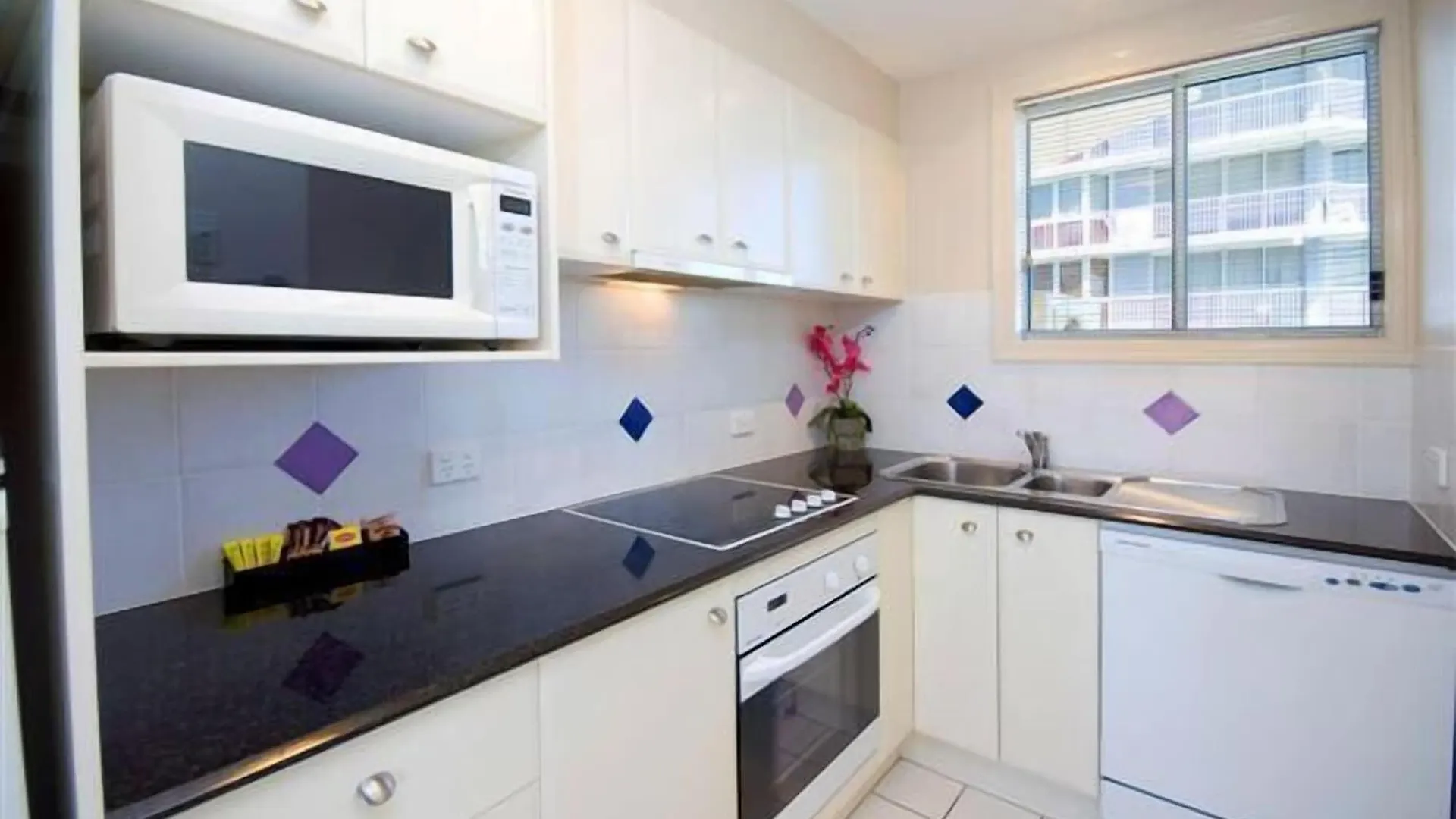 Myconos Resort Maroochydore 4*,  Australia